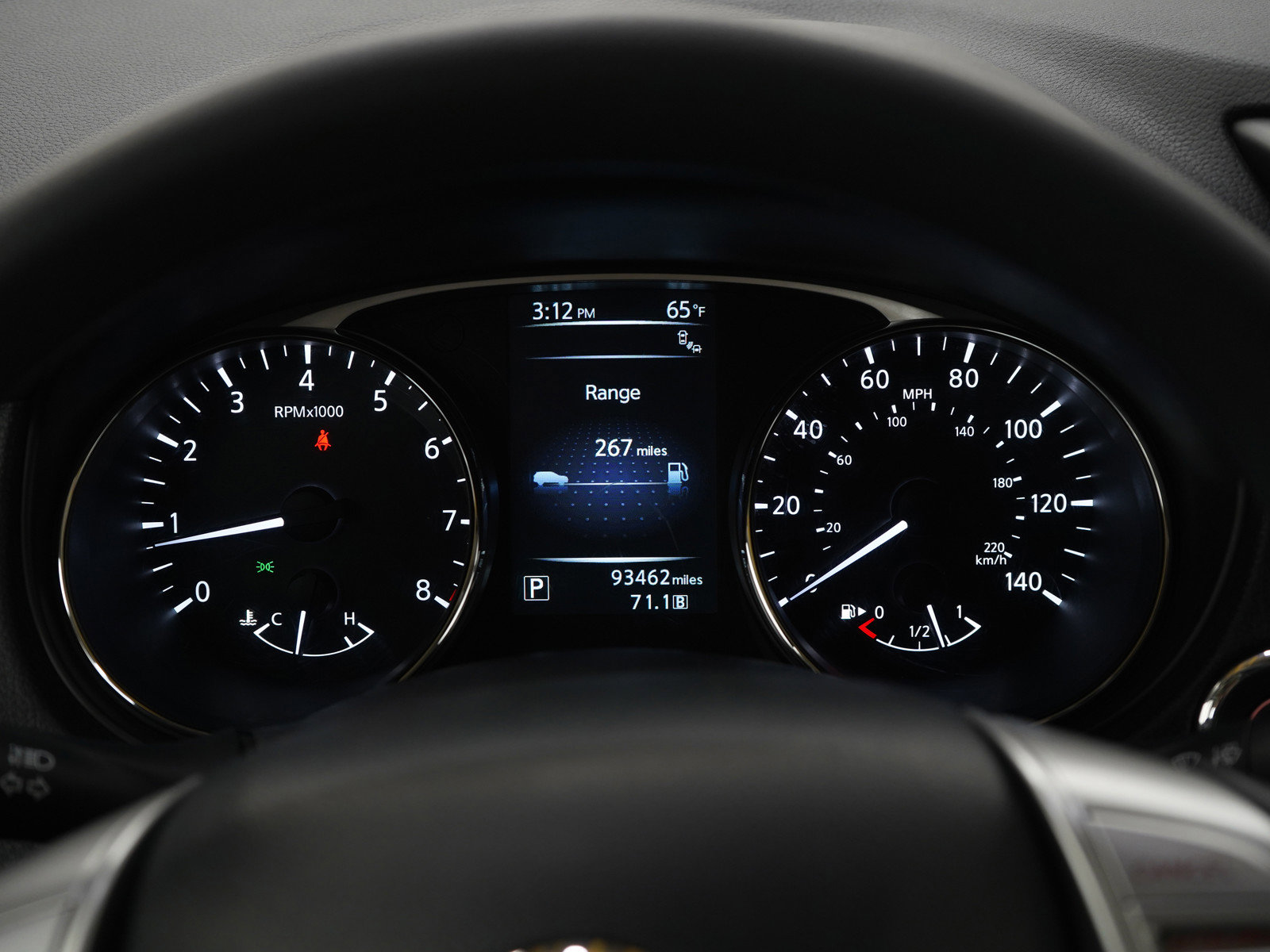 2016 Nissan Rogue SV photo 22