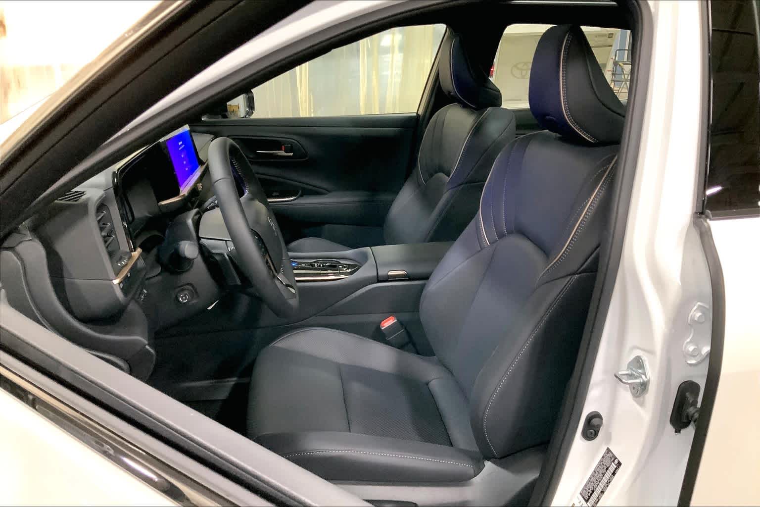 2025 Toyota Crown Platinum photo 9