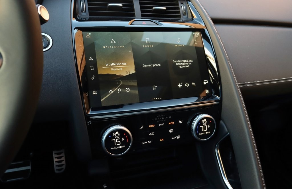 2024 JAGUAR PACE P250 - Image 20