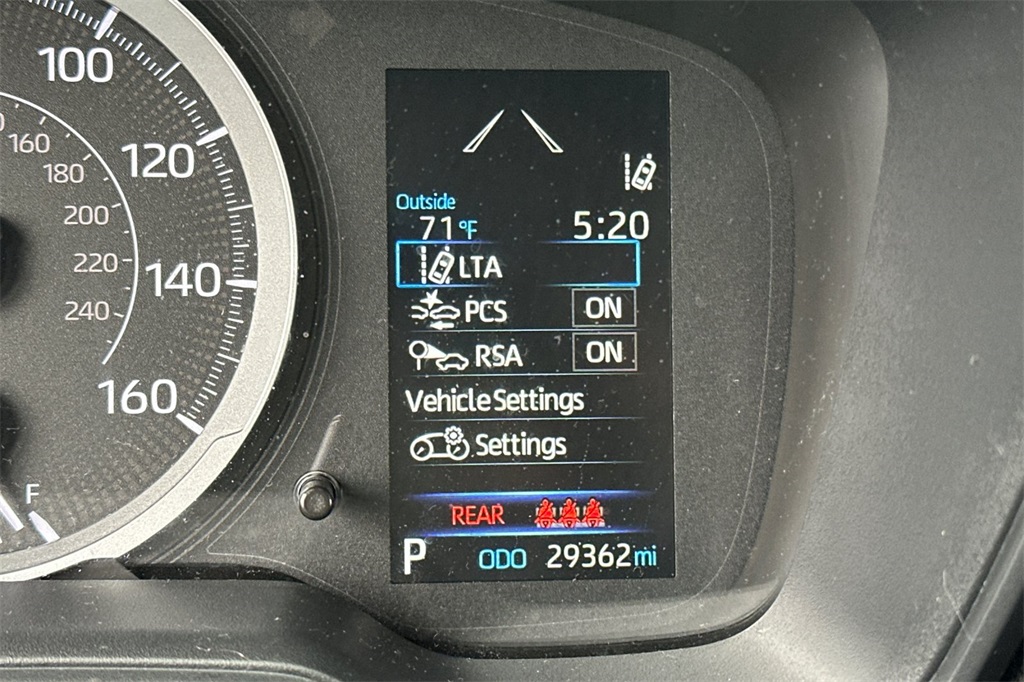 2022 Toyota Corolla LE photo 24