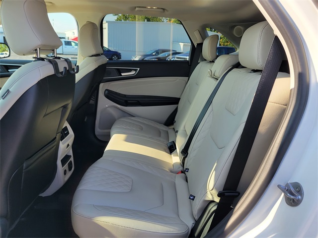 2024 Ford Edge Titanium photo 17