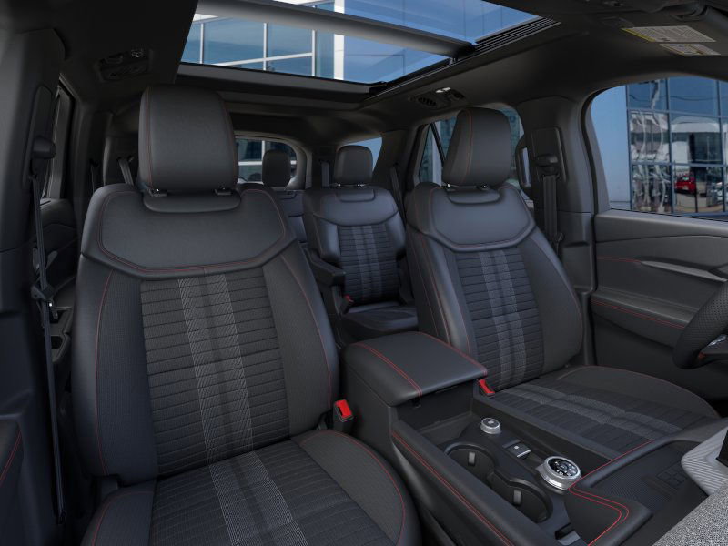 2025 Ford Explorer ST-Line photo 9