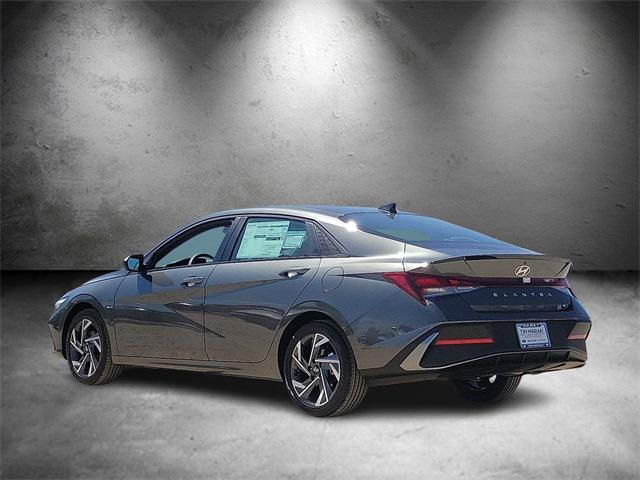 2025 Hyundai Elantra SEL Sport photo 5