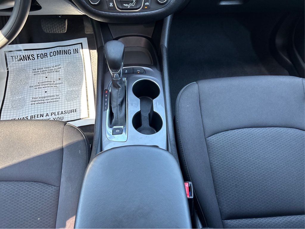 2023 Chevrolet Malibu LS photo 11