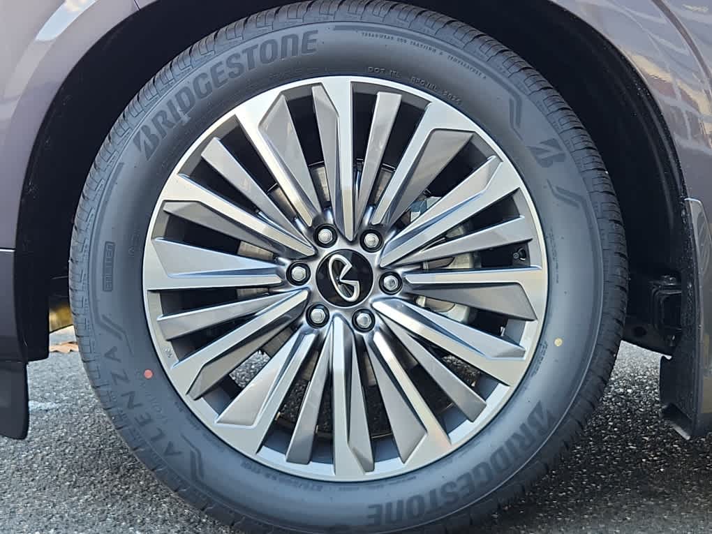 2025 Infiniti QX80 Luxe photo 6