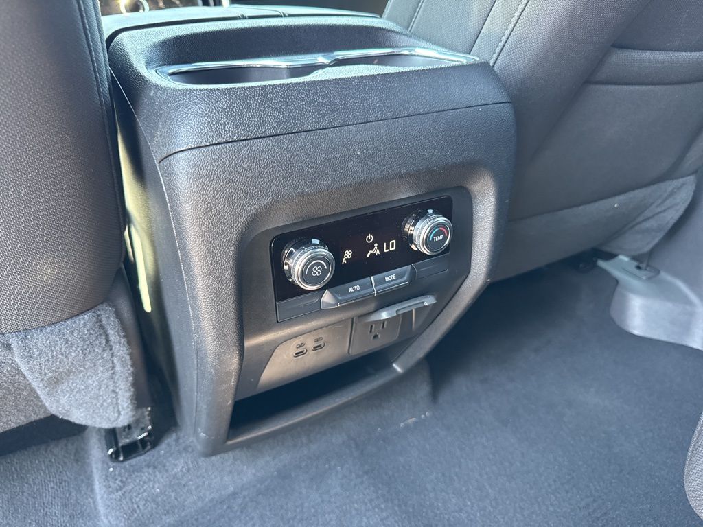 2025 Gmc Acadia Elevation photo 44