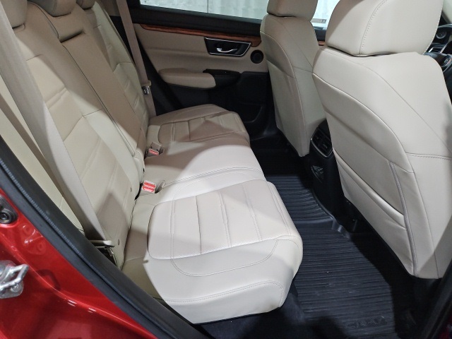 2019 Honda CR-V Touring photo 14