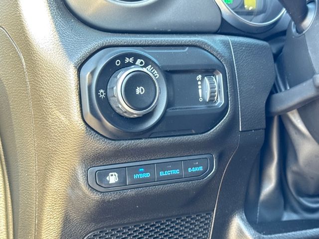 2023 Jeep Wrangler Base 4xe photo 7