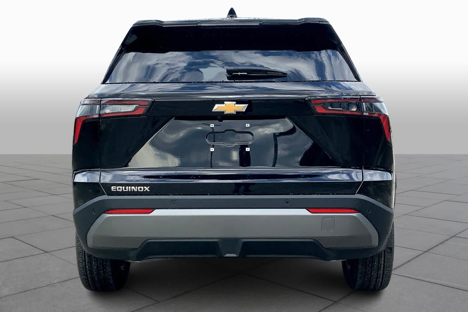 2026 Chevrolet Equinox LT photo 4