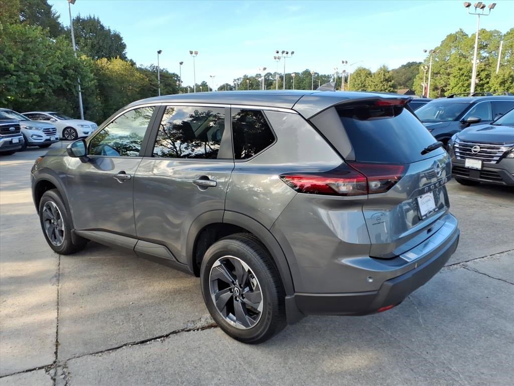 2026 Nissan Rogue SV photo 3