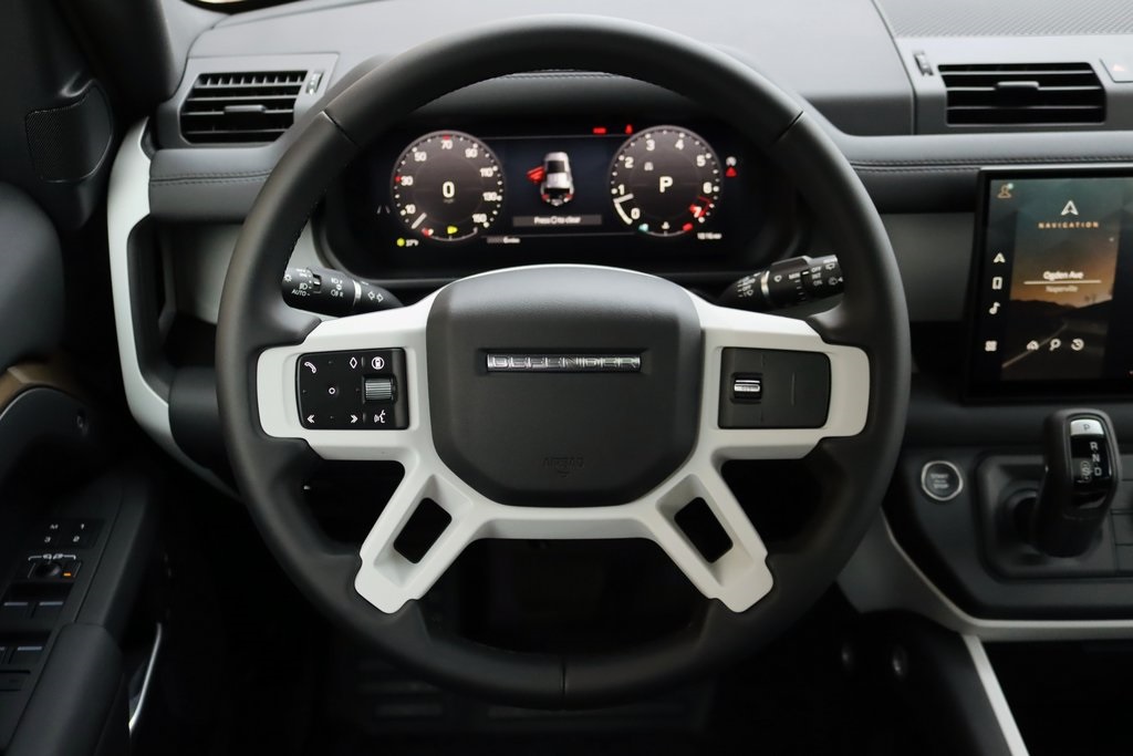 2025 LAND ROVER DEFENDER - Image 14