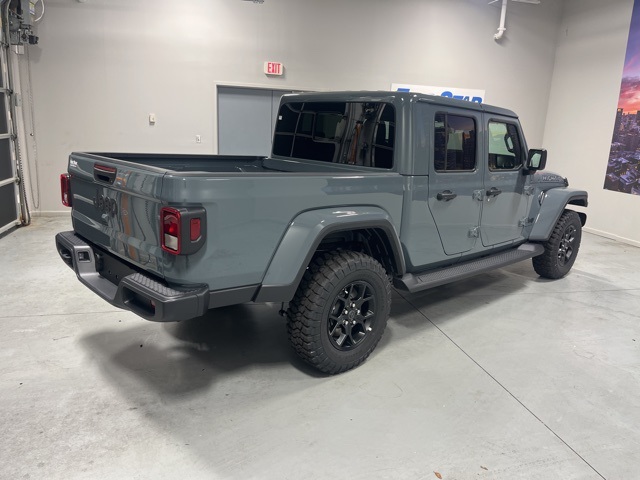 2025 Jeep Gladiator Sport photo 3