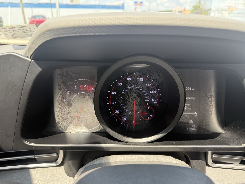 2022 Hyundai Elantra SE photo 16