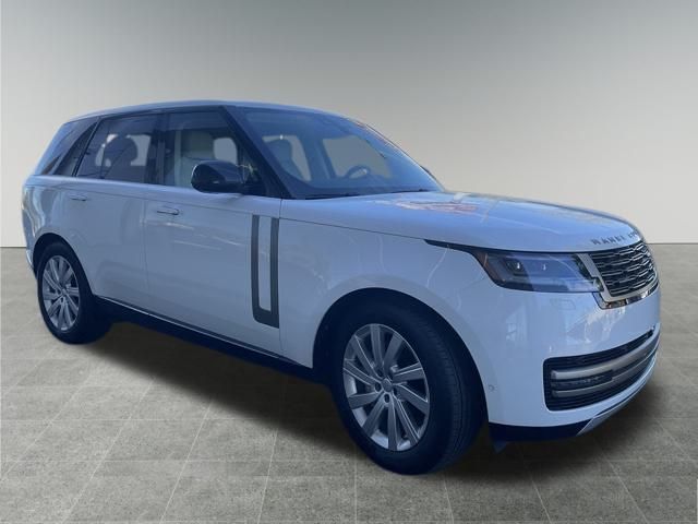 2024 Land Rover Range Rover SE photo 2