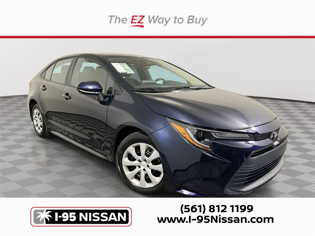 2024 Toyota Corolla LE's photo