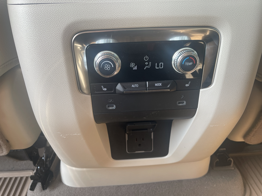 2022 Gmc Yukon Denali photo 12