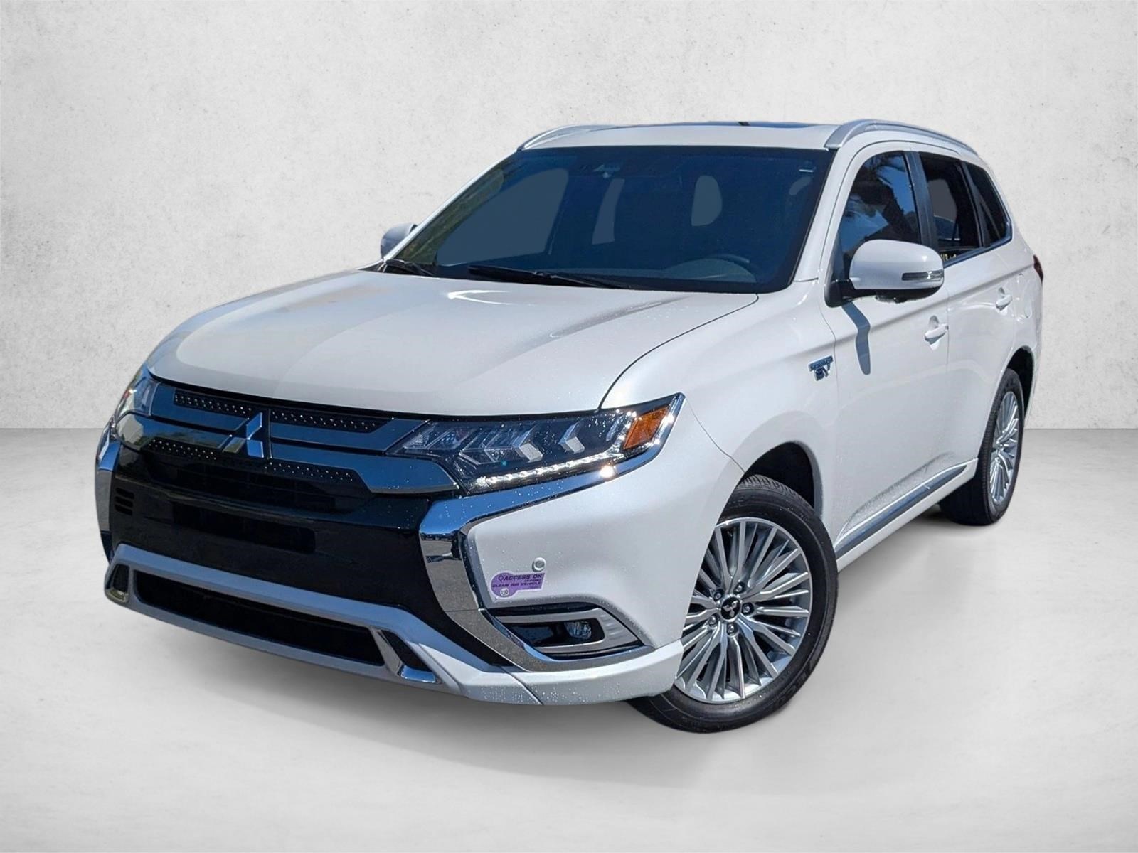 2019 Mitsubishi Outlander GT's photo