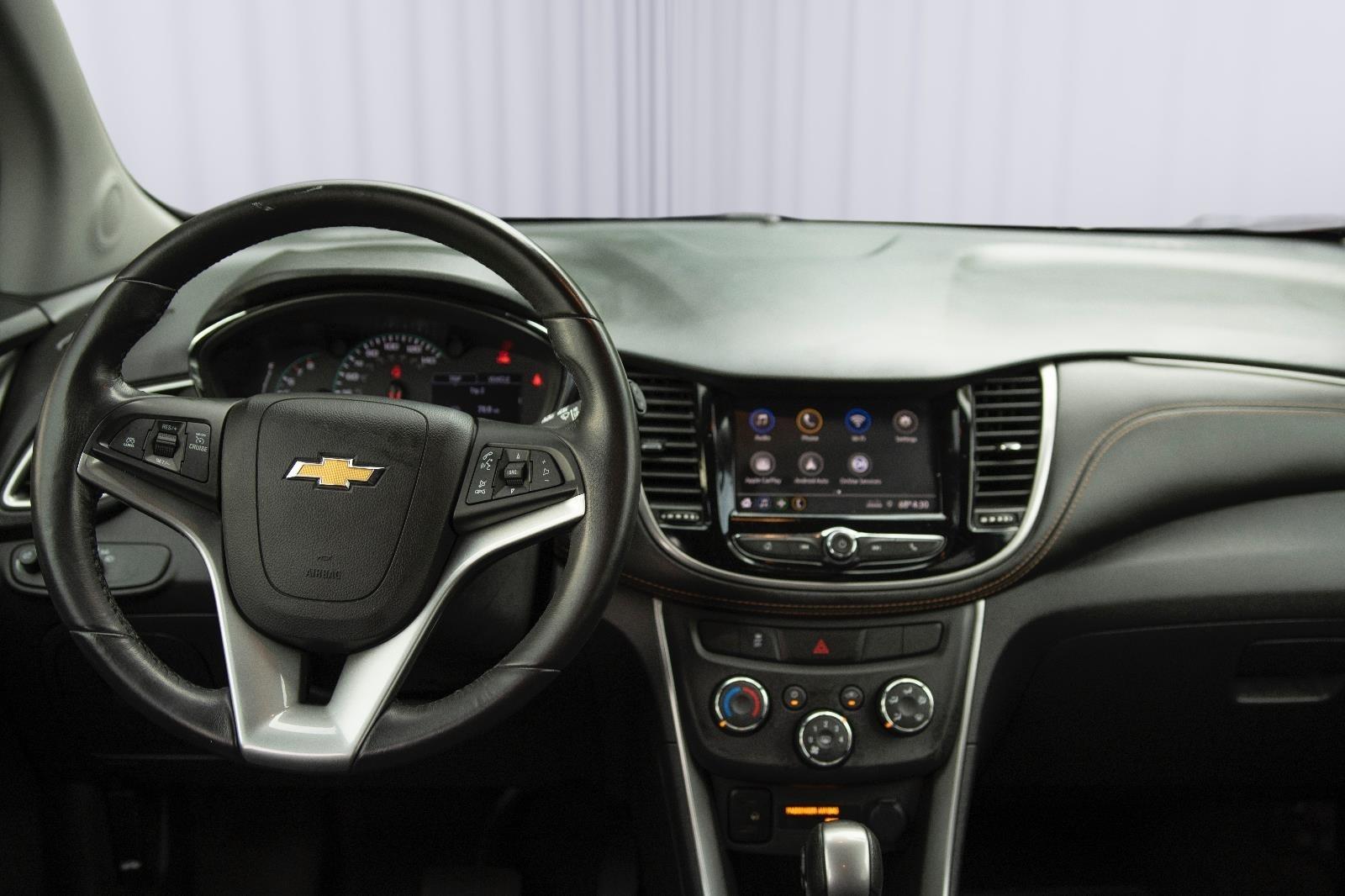 2022 Chevrolet Trax LT photo 3