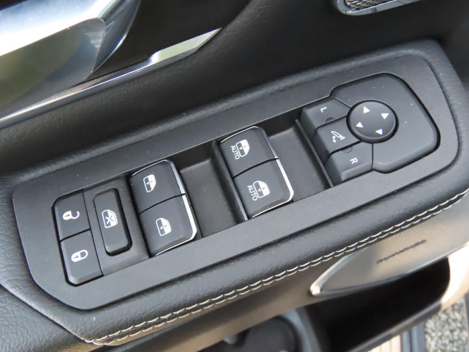2026 Ram 1500 Laramie photo 13