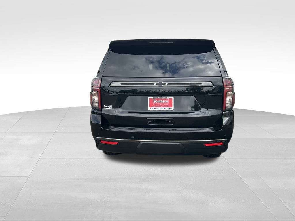 2022 Chevrolet Suburban Z71 photo 3
