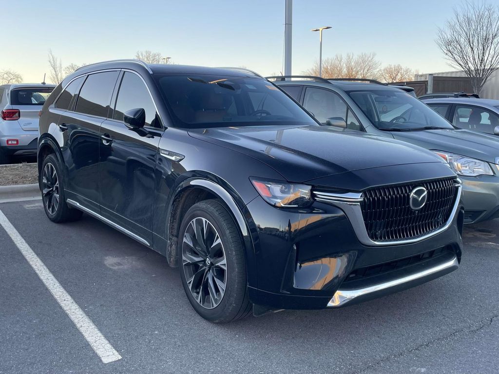 2025 Mazda CX-90 Premium Plus Package's photo