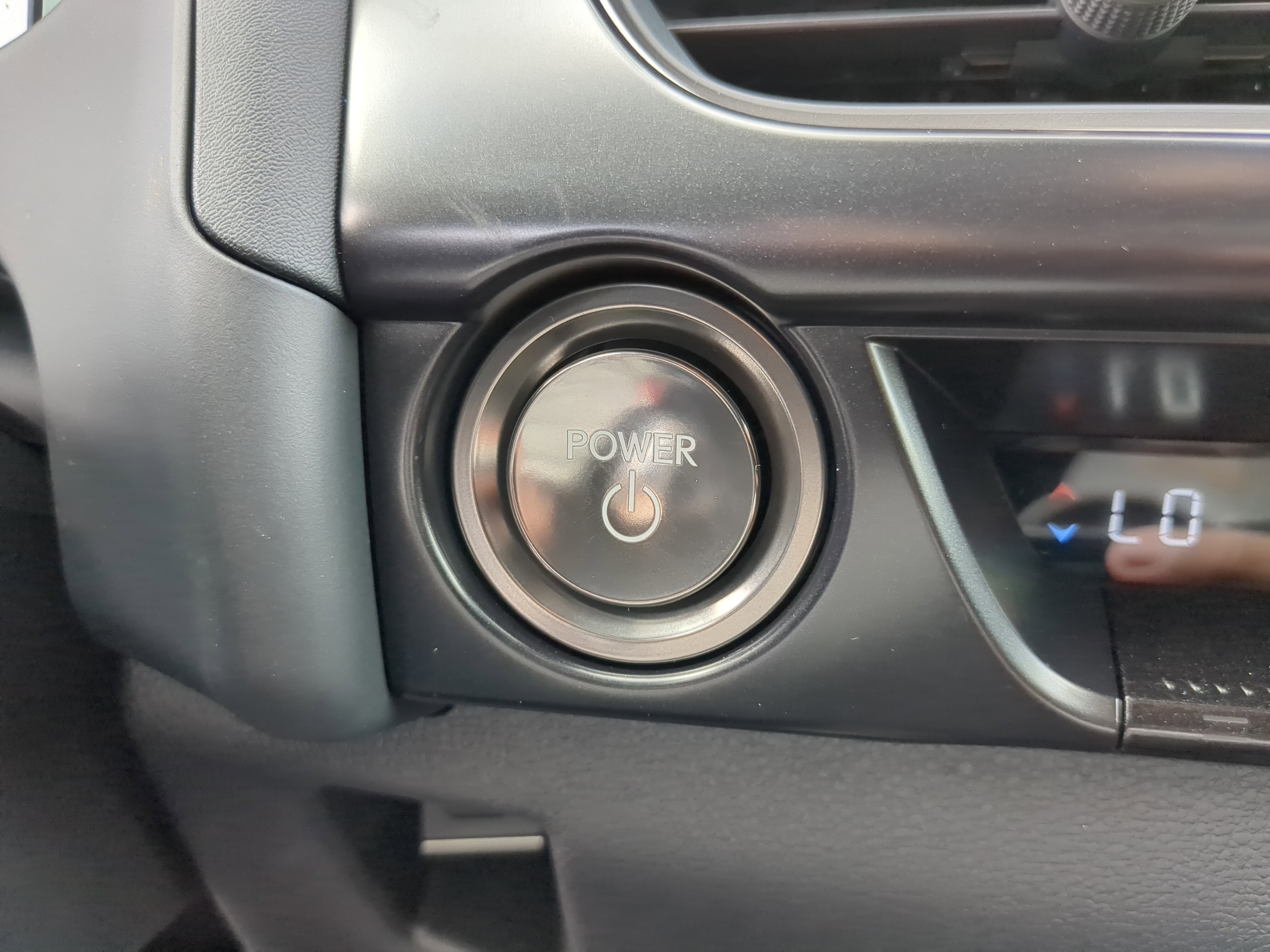 2025 Lexus UX photo 25