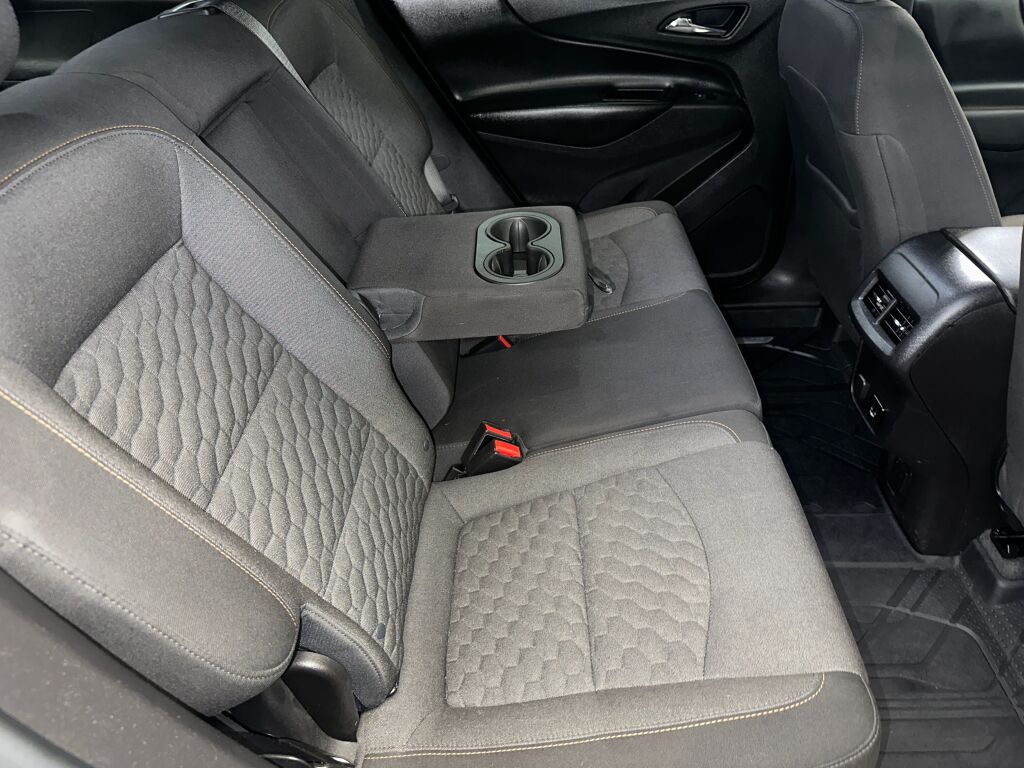 2018 Chevrolet Equinox LT photo 24