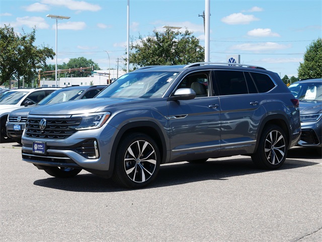 2024 Volkswagen Atlas SEL Premium R-Line photo 3