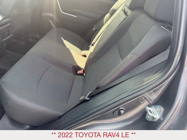 2022 Toyota RAV4 LE photo 13