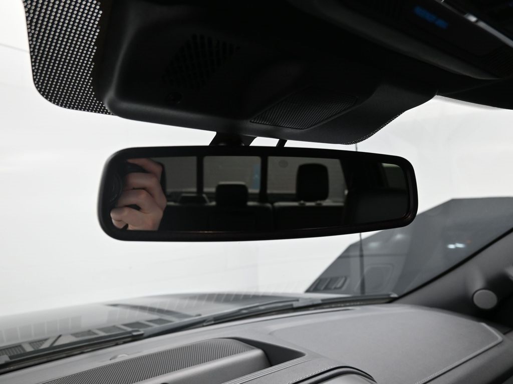 2025 Ford F-150 Lariat photo 17