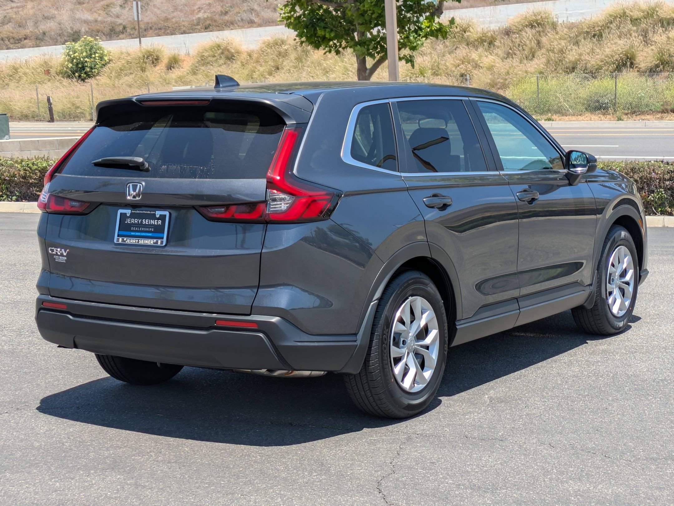 2026 Honda CR-V LX photo 5