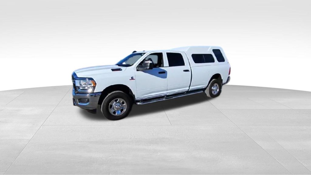 2024 Ram 3500 Tradesman photo 4