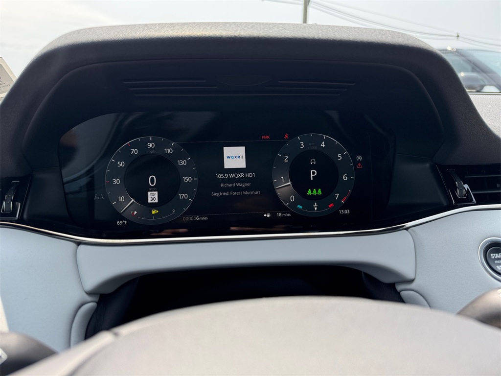 2026 Land Rover Range Rover Evoque S photo 18