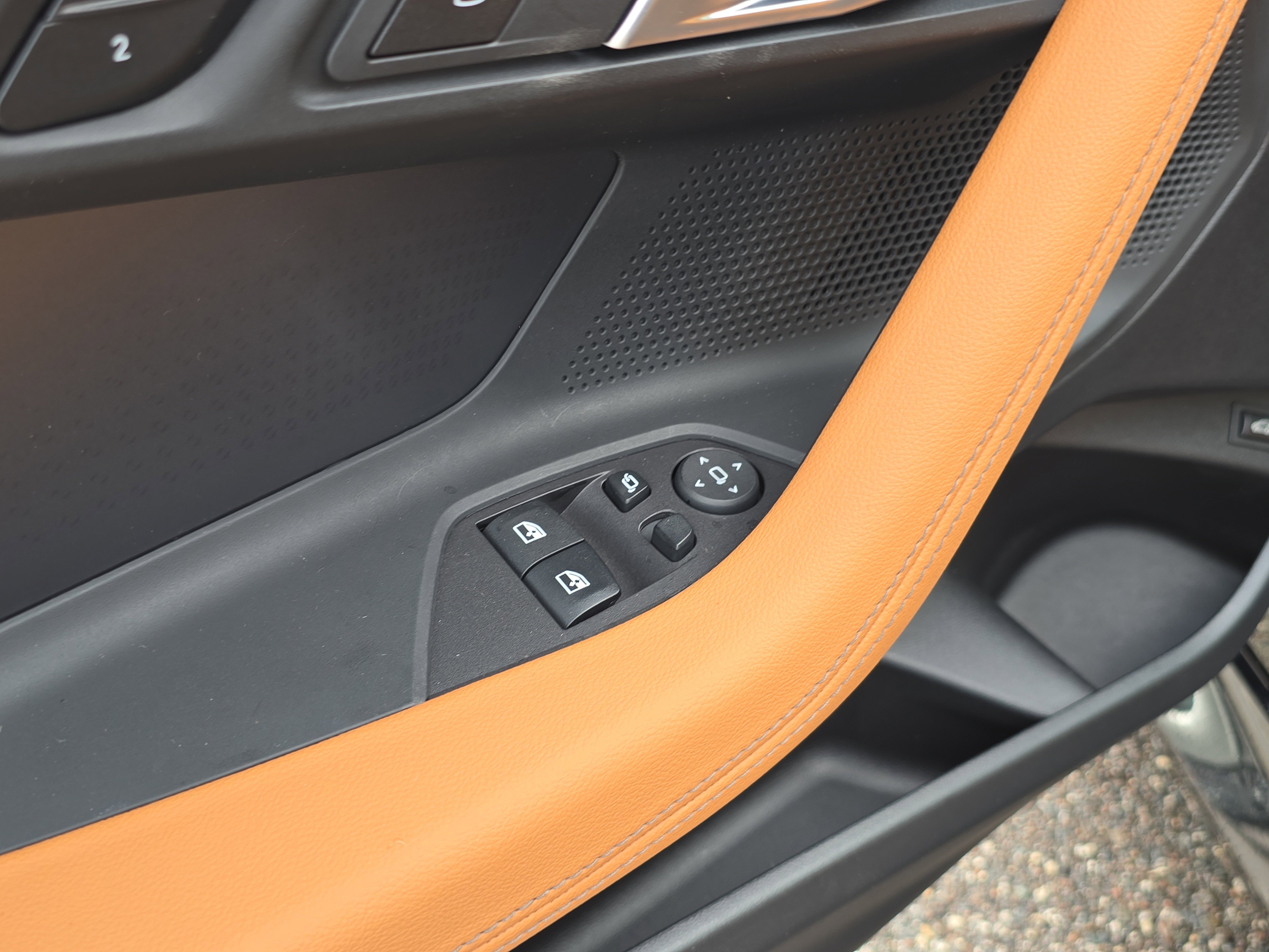2025 Bmw 230i photo 2