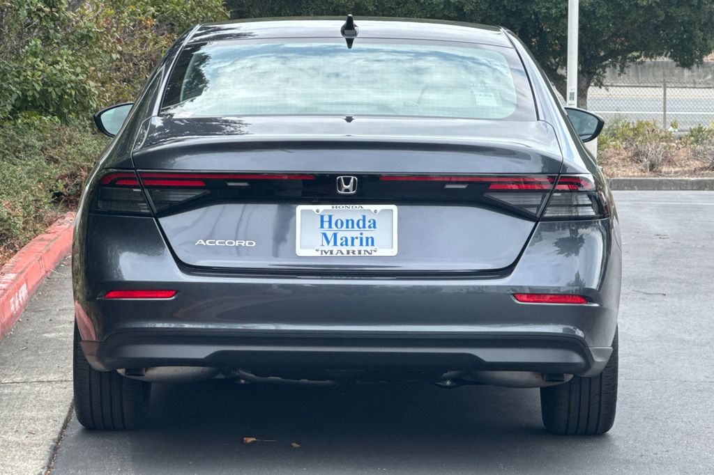 2025 Honda Accord 1.5T SE photo 4