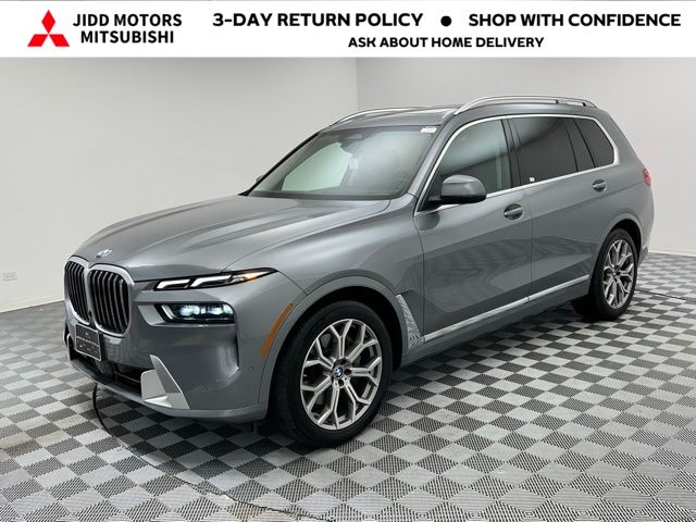 2025 BMW X7 40i's photo