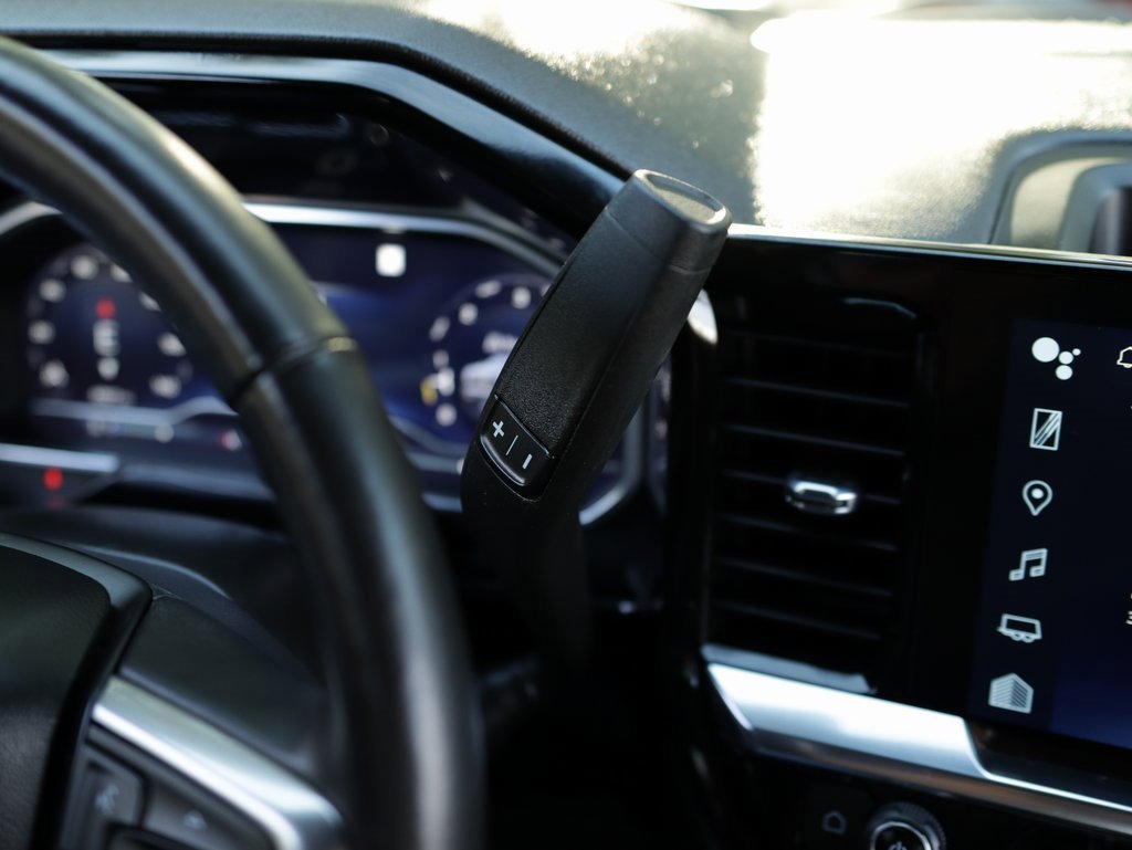 2022 Chevrolet Silverado LT photo 19