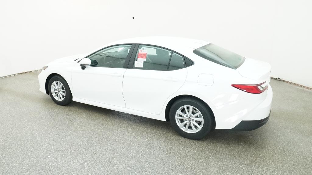 2025 Toyota Camry LE photo 12