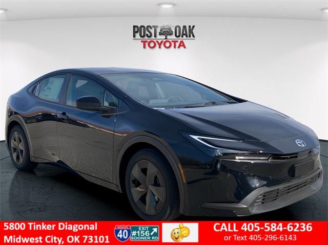 2026 Toyota Prius LE's photo