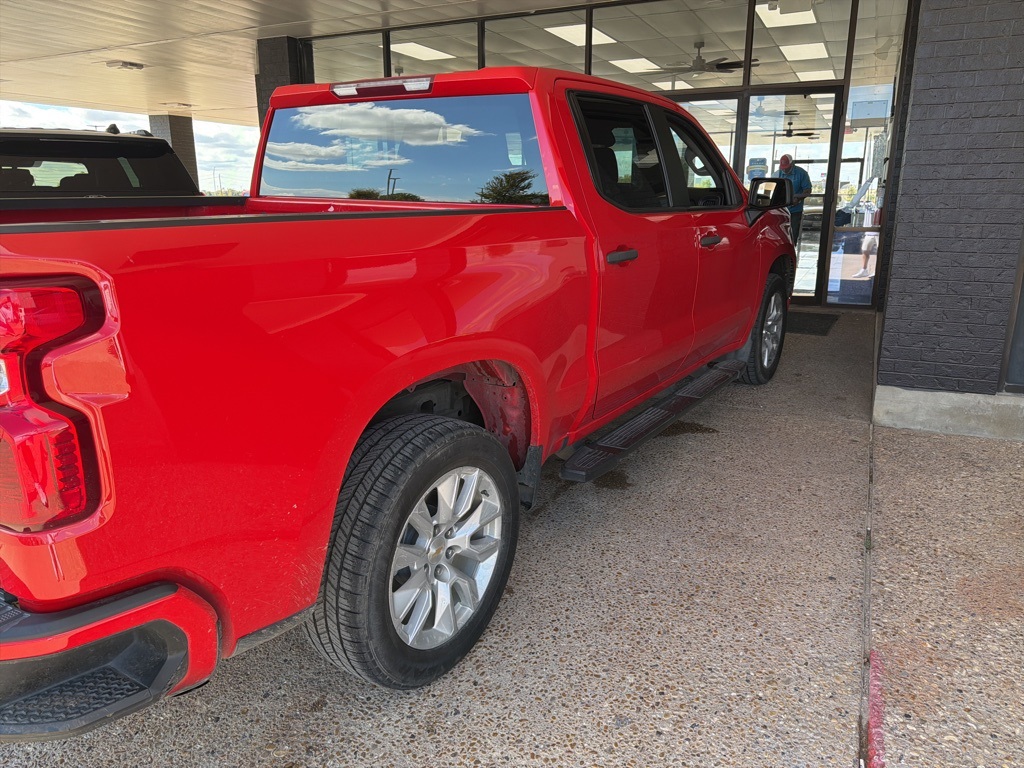 2023 Chevrolet Silverado 1500 Custom photo 4