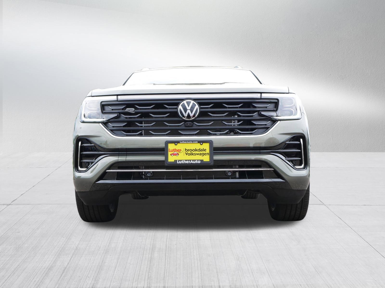 2025 Volkswagen Atlas SEL Premium R-Line photo 2