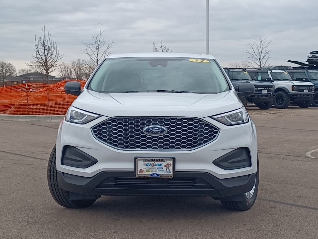 2024 Ford Edge SE photo 2