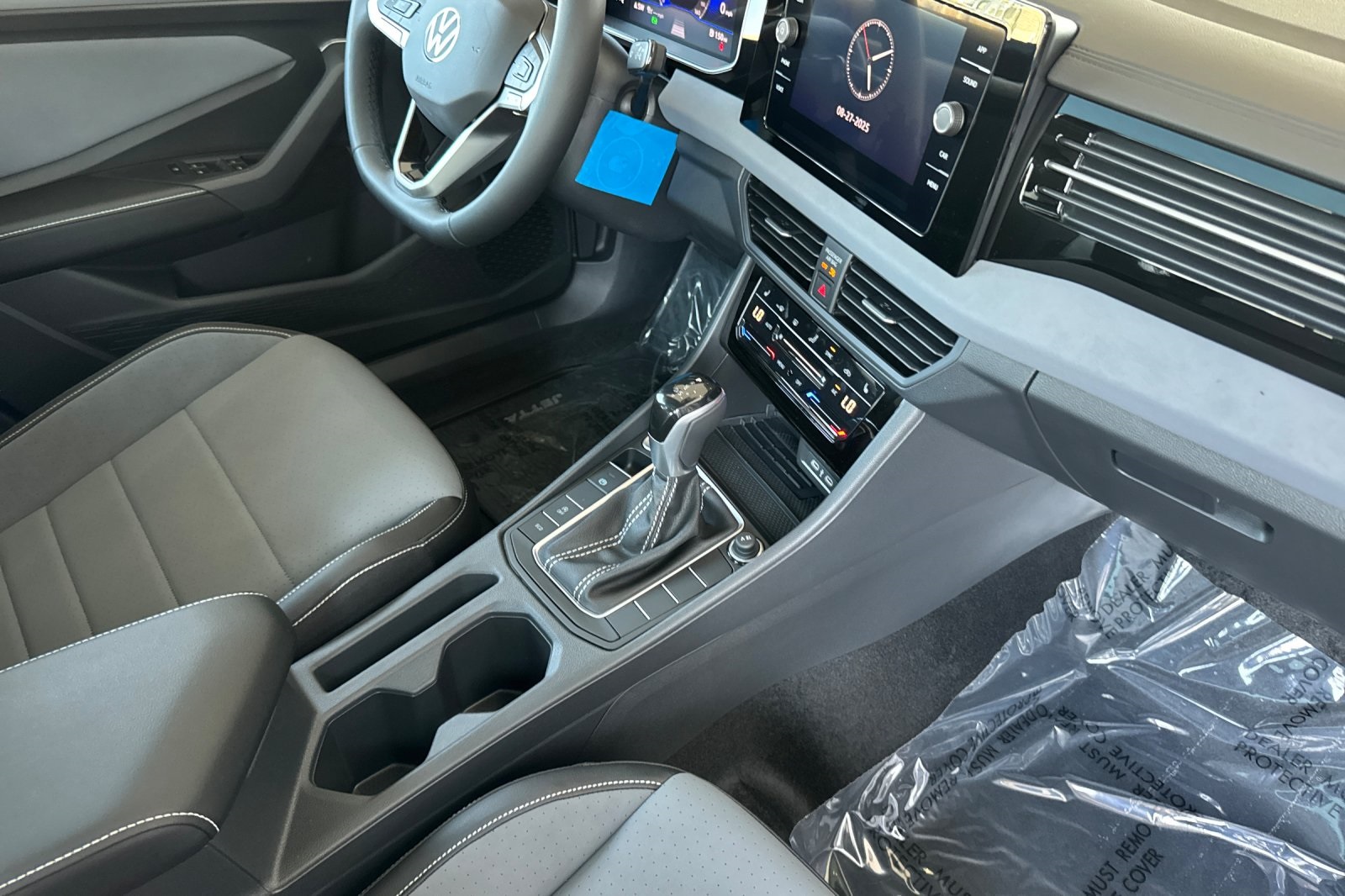 2025 Volkswagen Jetta 1.5T SE photo 14