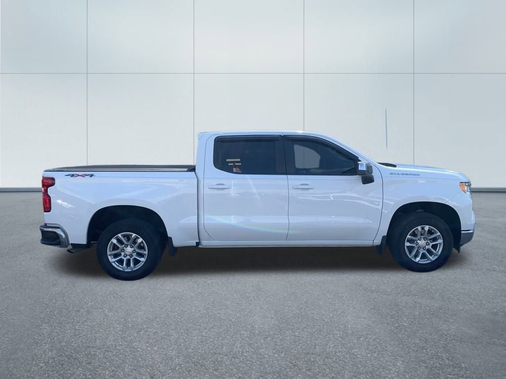 2024 Chevrolet Silverado 1500 LT photo 2