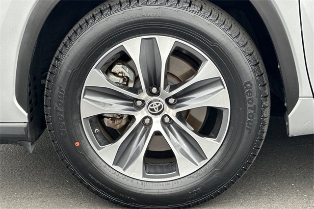 2024 Toyota Highlander XLE photo 22