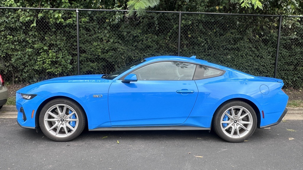 2024 Ford Mustang GT Premium photo 9