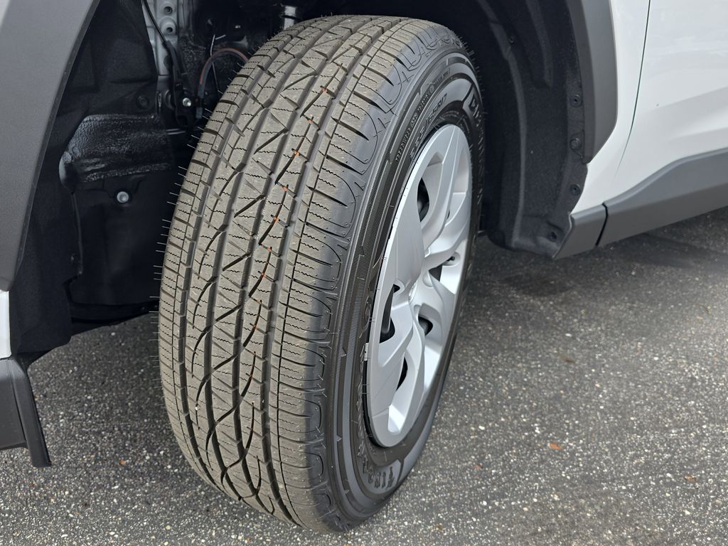 2025 Toyota RAV4 LE photo 26