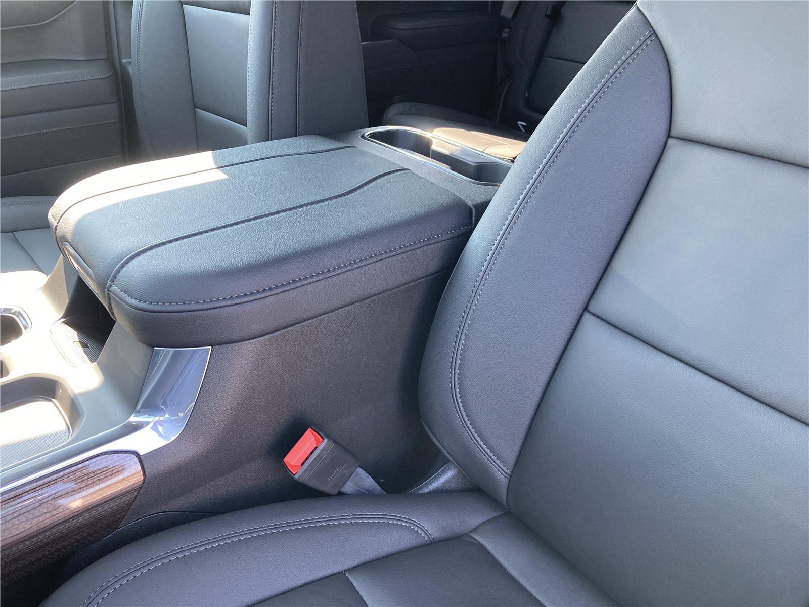 2026 Chevrolet Silverado 1500 RST photo 27