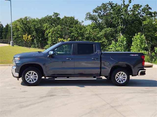 2022 Chevrolet Silverado 1500 LT photo 3
