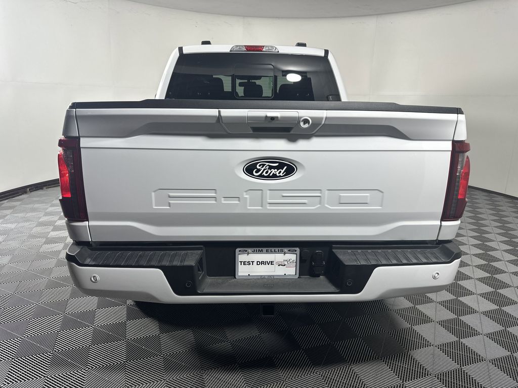 2025 Ford F-150 XLT photo 4